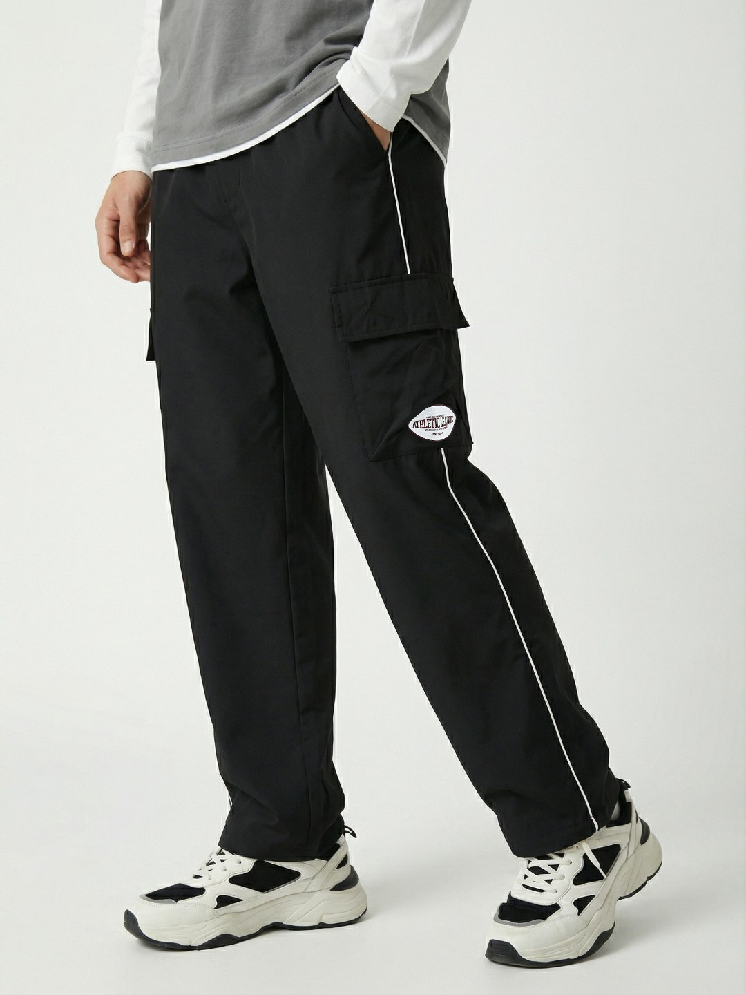 glitchez Men Side-Stripe Relaxed Fit Track Pants