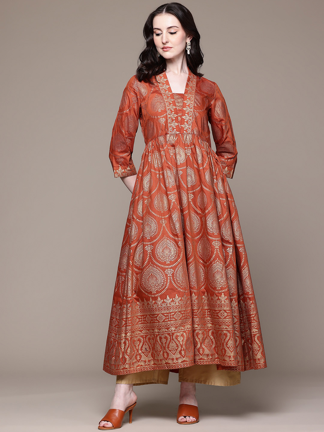 ZIYAA Ethnic Motifs Printed V-Neck Pleated Foil Print A-Line Kurta