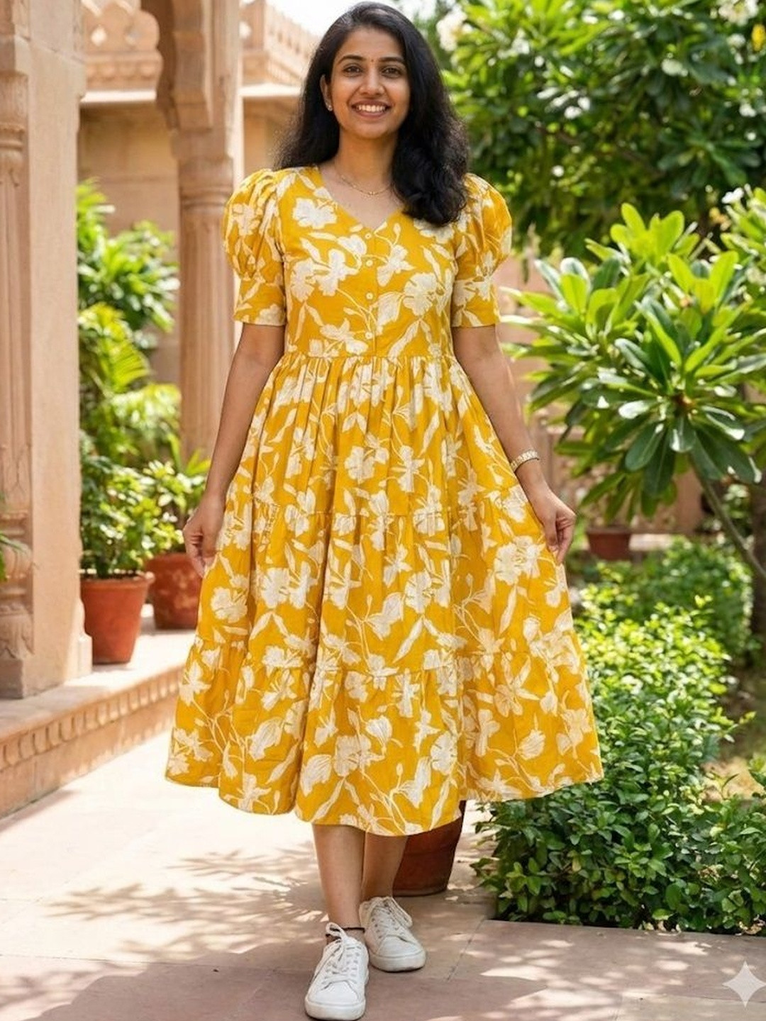 TiRoPatifab Floral Printed V-Neck Tiered Kurti