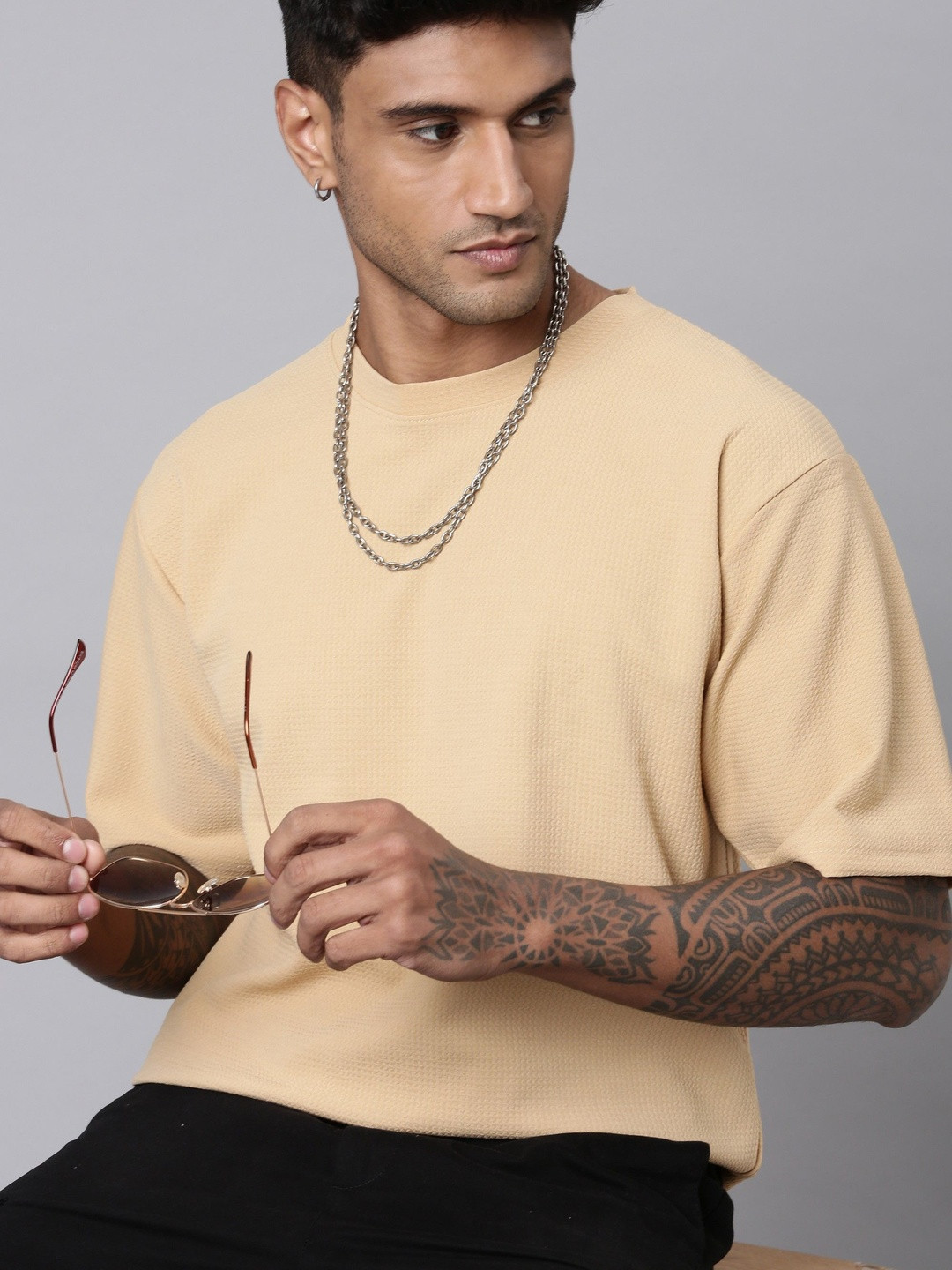 LEWEL Men Round Neck Oversized Drop-Shoulder Sleeves T-shirt