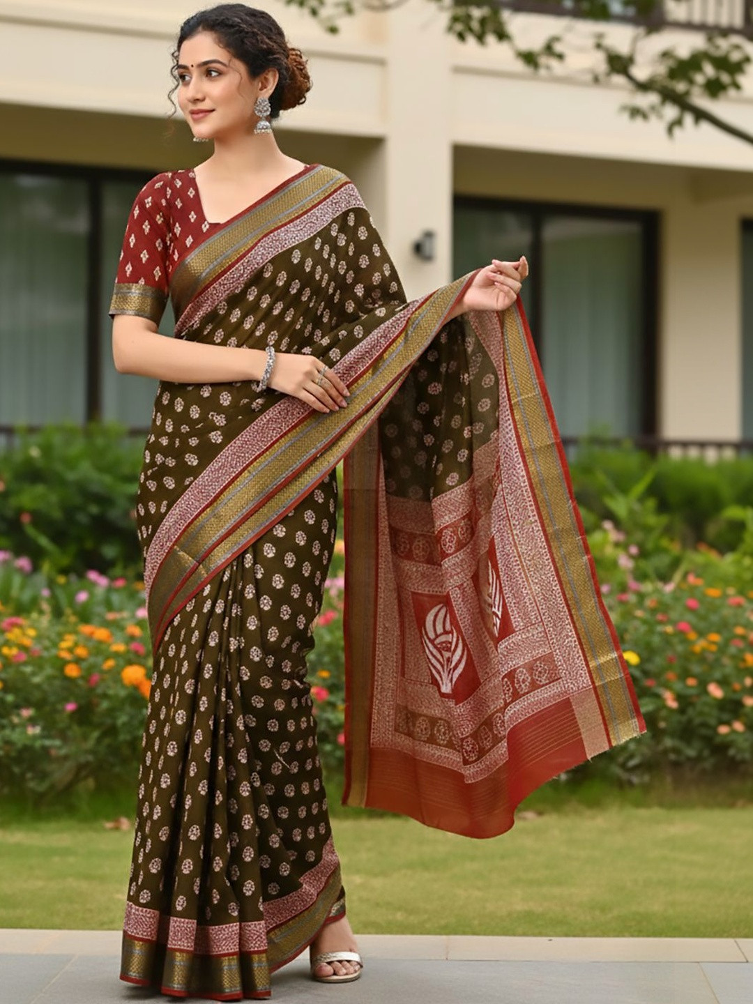 Urban Pallu Ethnic Motifs Pure Cotton Saree