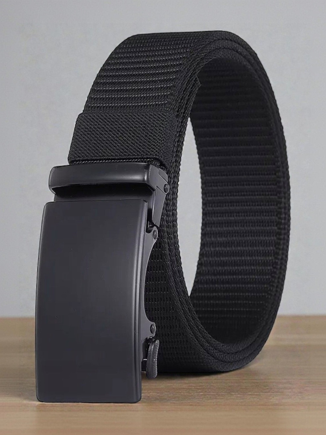 glitchez Men Textured Belt