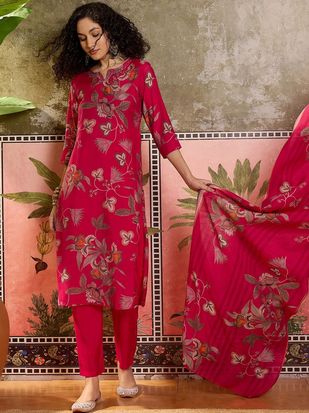 Sangria Floral Printed Round Neck Kurta & Trousers With Dupatta