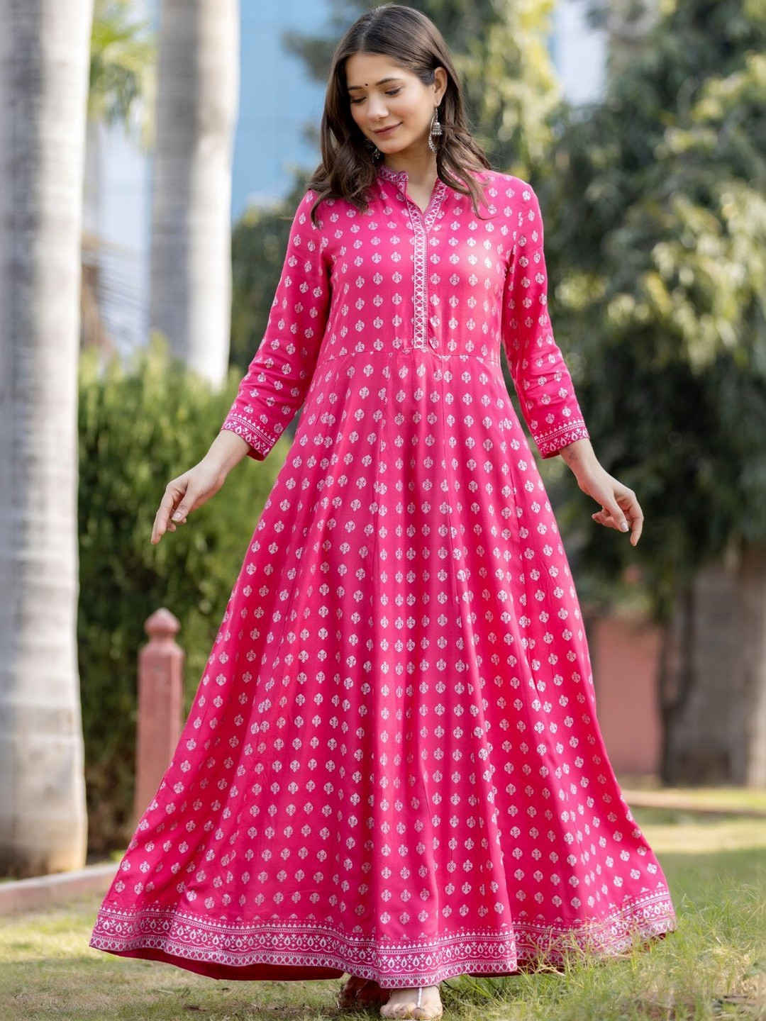 Amayra Women Floral Dyed Thread Work Anarkali Kurta