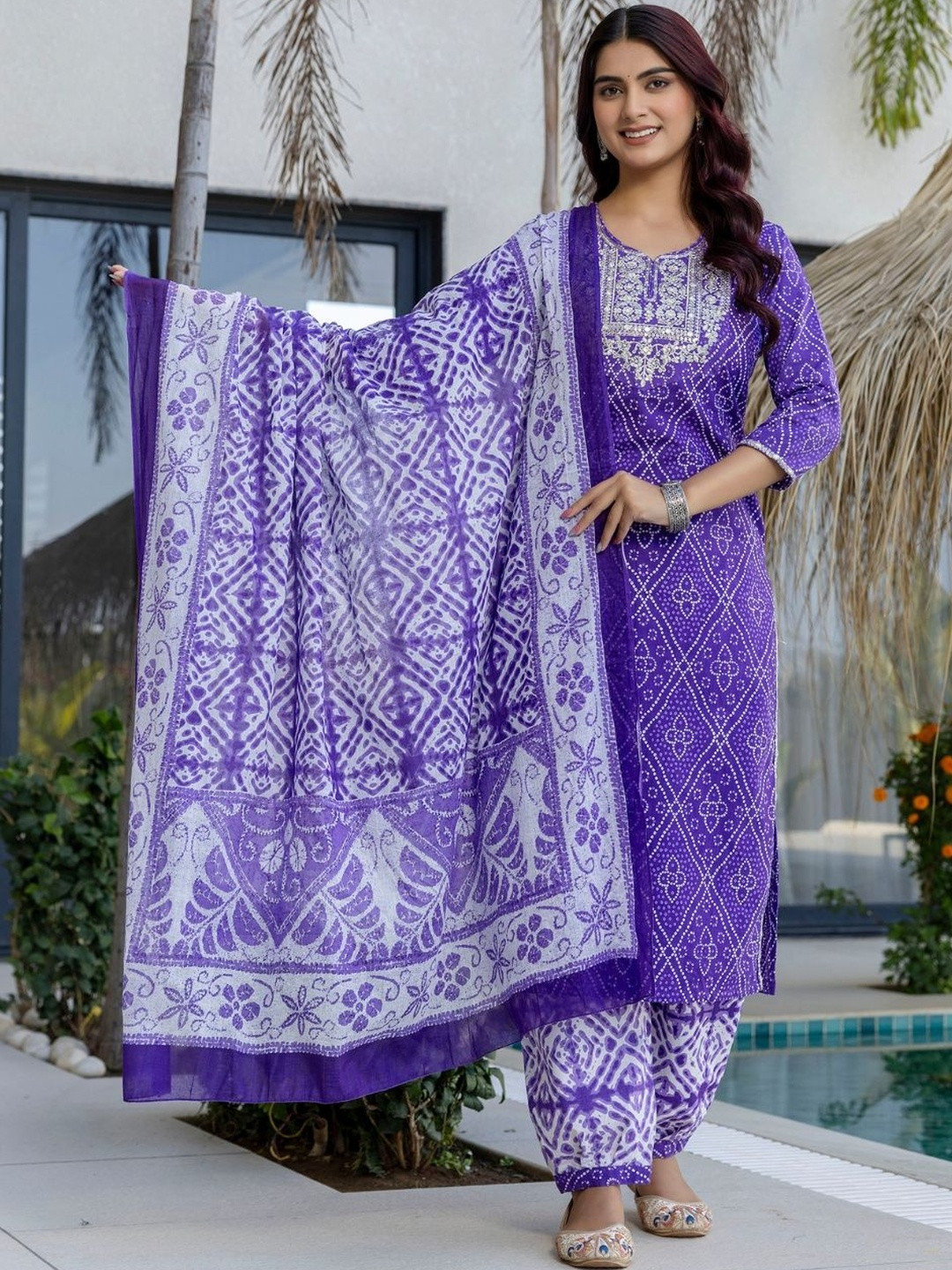Vnyashri Women Ethnic Motifs Printed Regular Pure Cotton Kurta with Patiala & With Dupatta