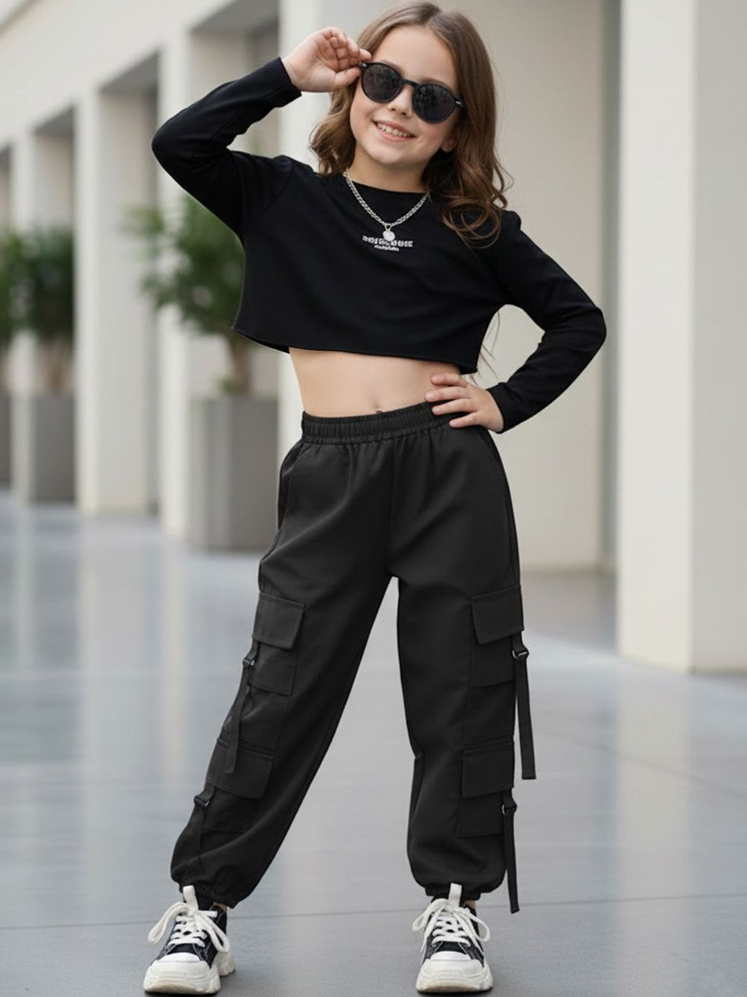 Cutiekins Girls Solid Mid-Rise Regular-Fit Cargo Pants