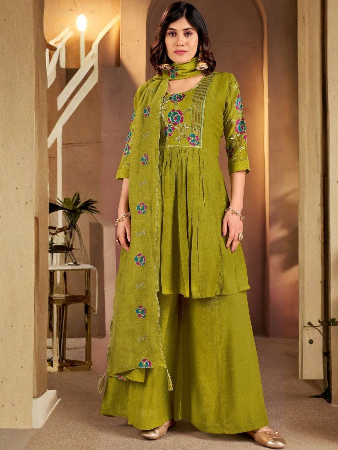 Kesudi Women Floral Embroidered Empire Thread Work Pure Cotton Kurta with Palazzos & With Dupatta