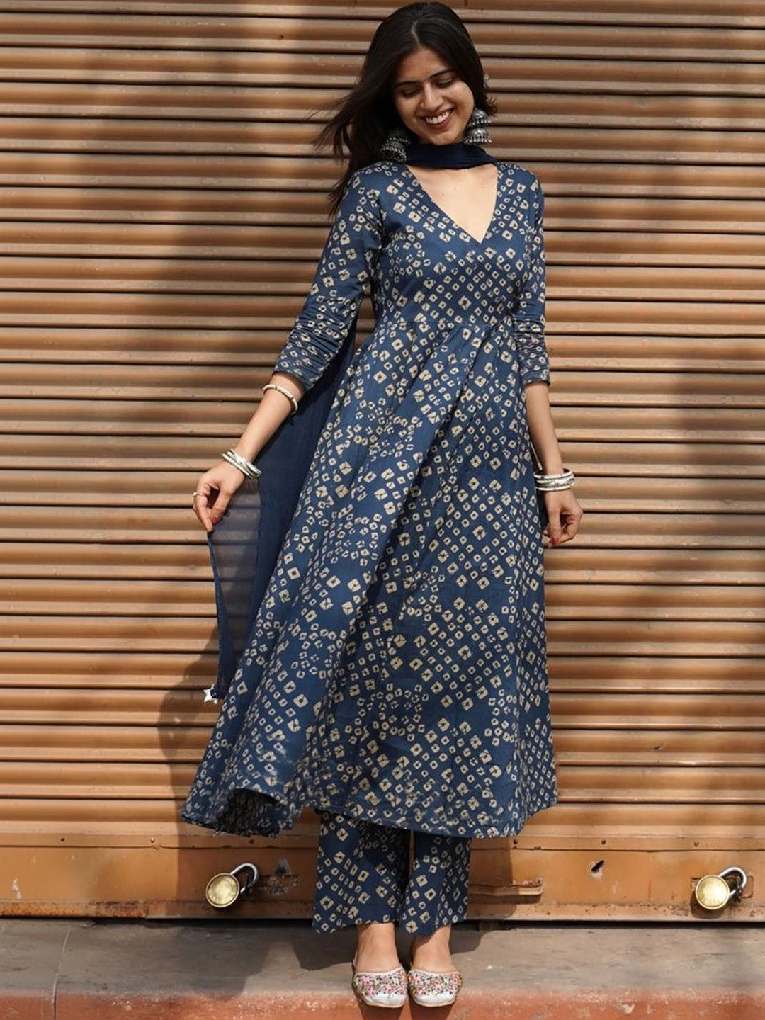 JAINICA Women Ethnic Motifs Printed Panelled Kurta with Trousers & With Dupatta
