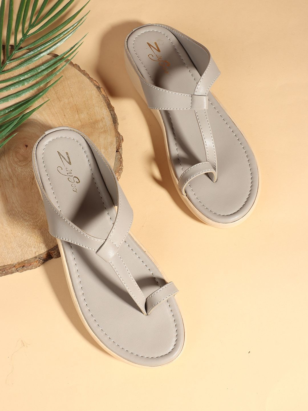 ZAYSOO Women T-Strap Flats