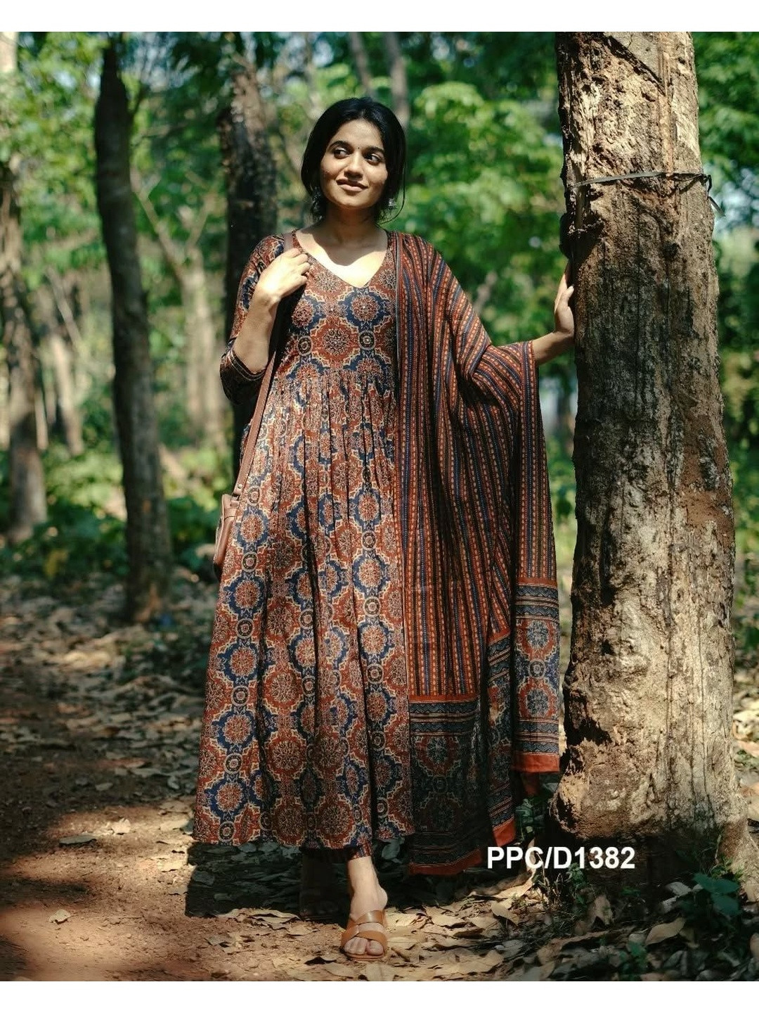 YUSRA Women Ethnic Motifs Printed Panelled Beads and Stones Kurta with Trousers & With Dupatta