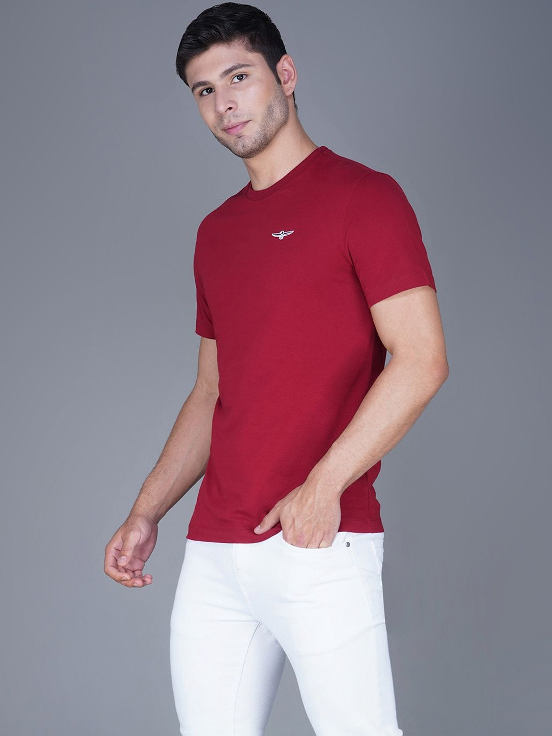 Zvezda Men Regular Fit Burgundy Round Neck Pure Cotton Solid T-Shirt