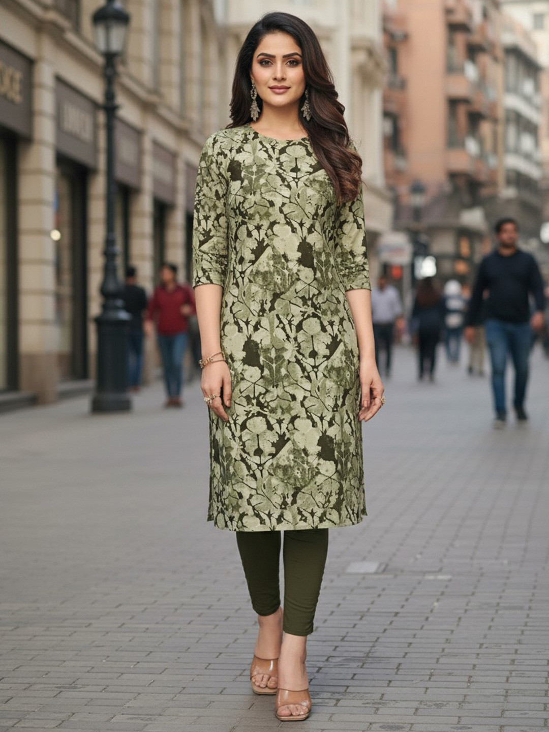JANKHANA Women Floral Printed Thread Work Crepe Kurta
