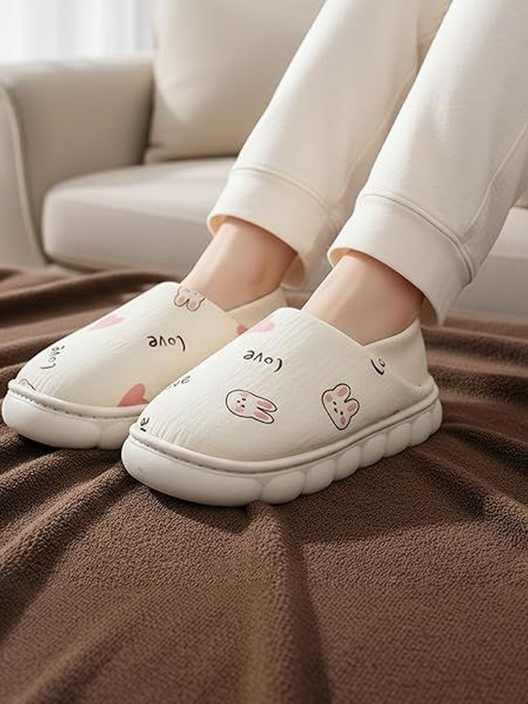 Vritraz Women Printed Room Slippers