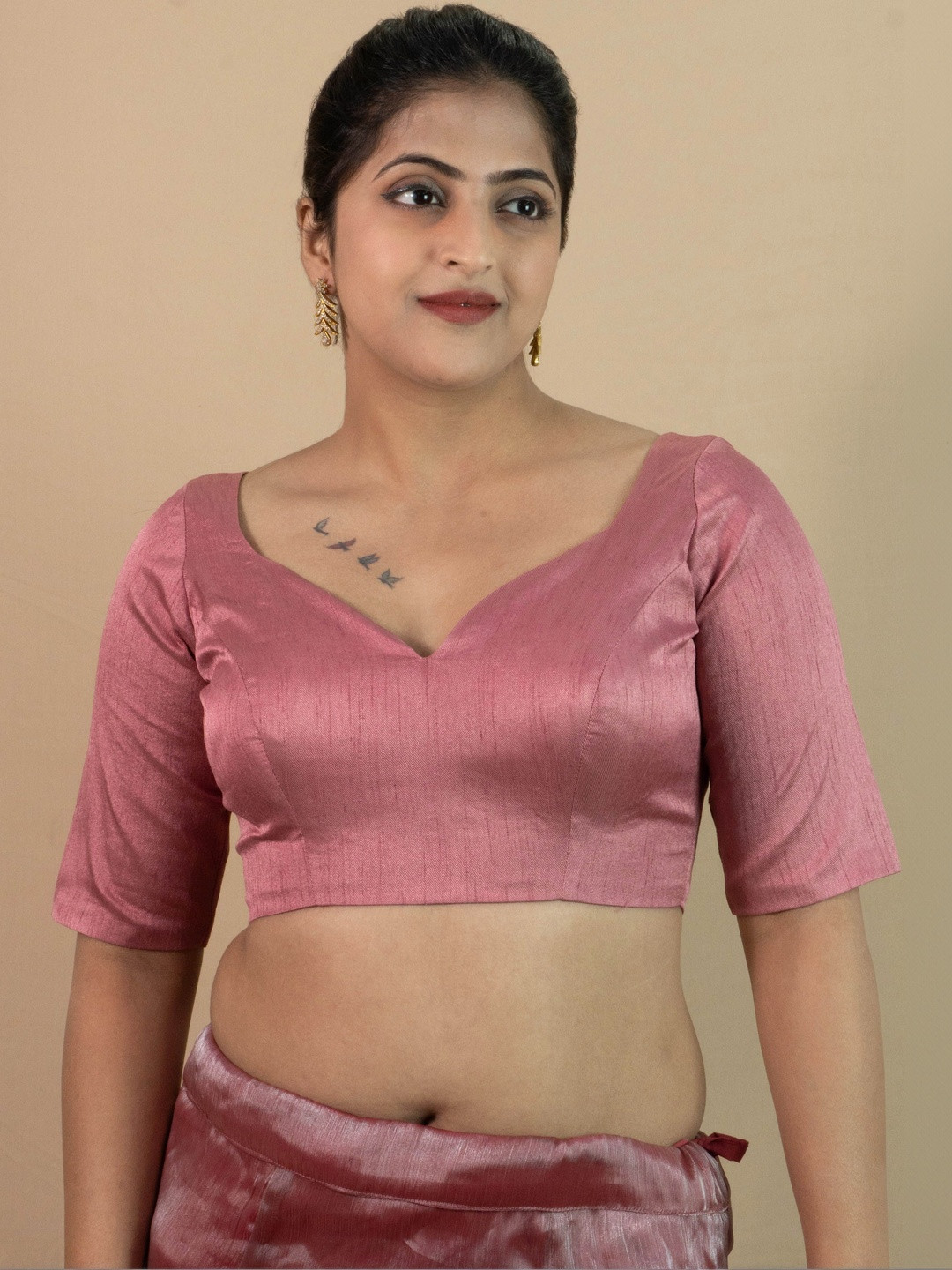 FIGURES DESIGNER Elbow Sleeves Sweetheart V Neck Sabyasachi Cut Readymade Saree Blouse