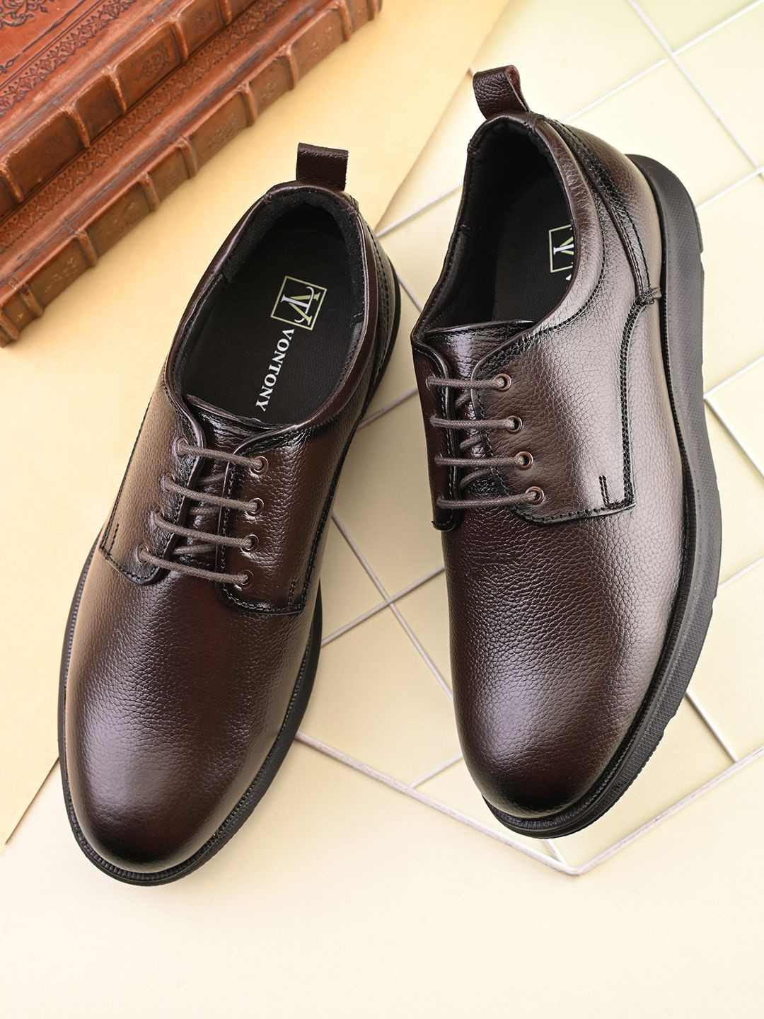 VONTONY Men Textured Leather Derbys