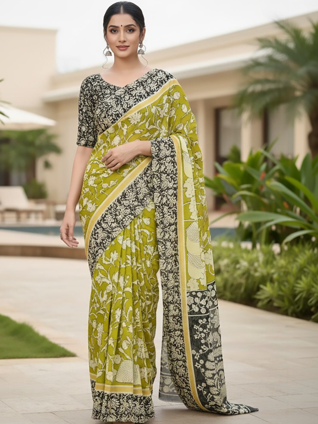 Urban Pallu Floral Pure Cotton Saree