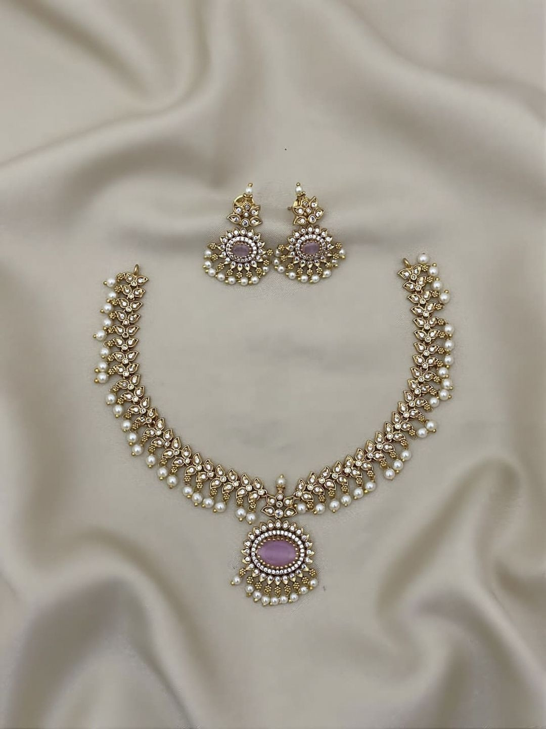 D Rio Fashions Brass-Plated Stones-Studded & Beaded Jewellery Set