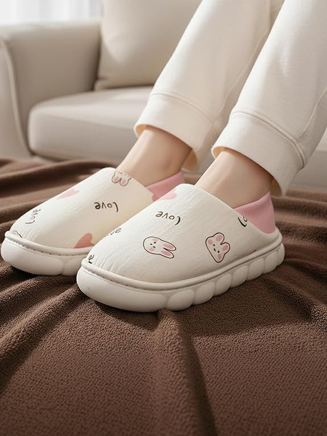 Vritraz Women Printed Room Slippers