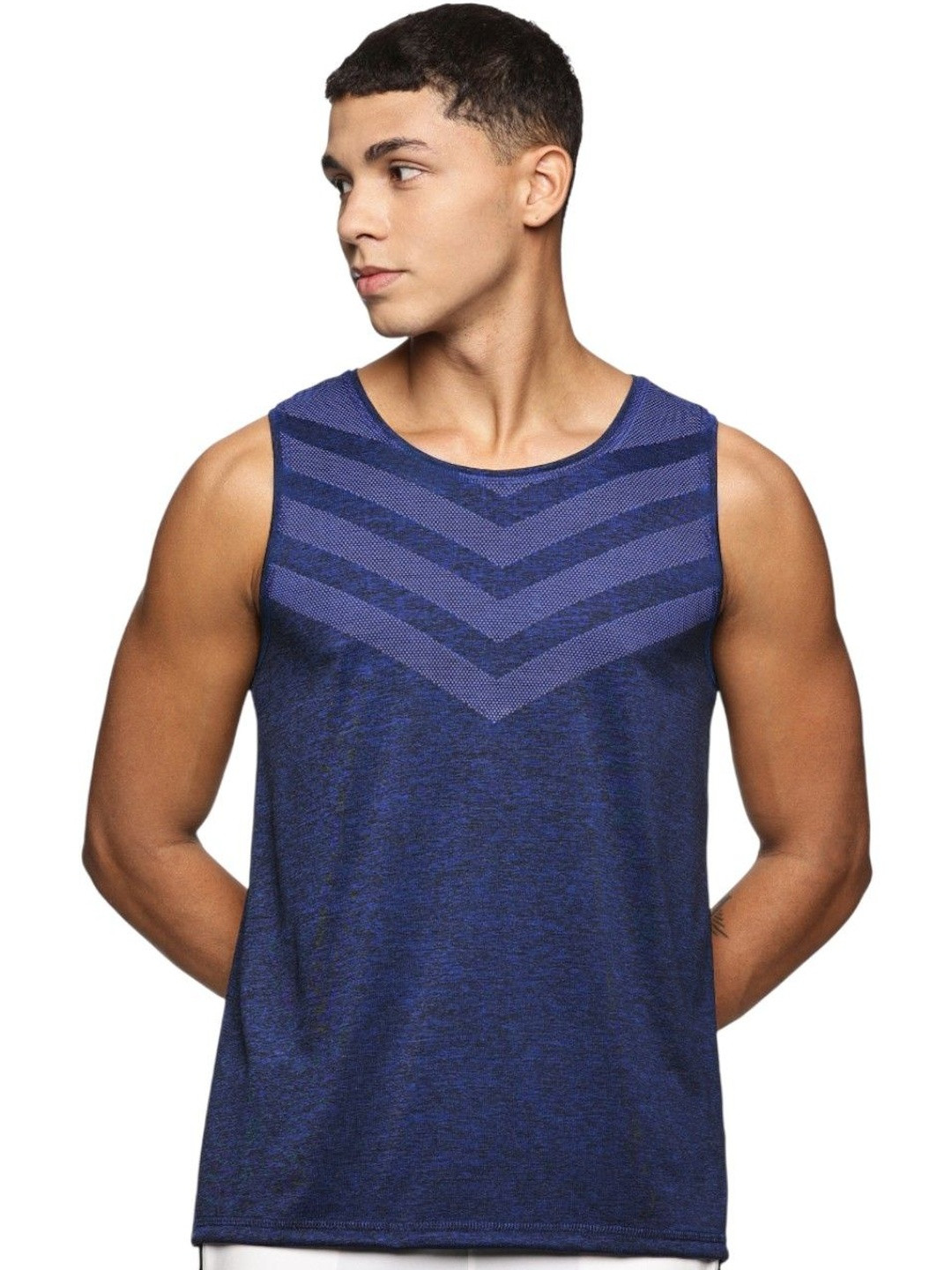 DOMIN8 Men T-shirt