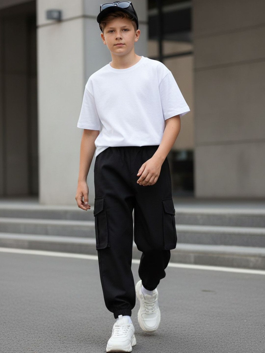 Cutiekins Boys Solid Mid-Rise Regular-Fit Cargo Pants