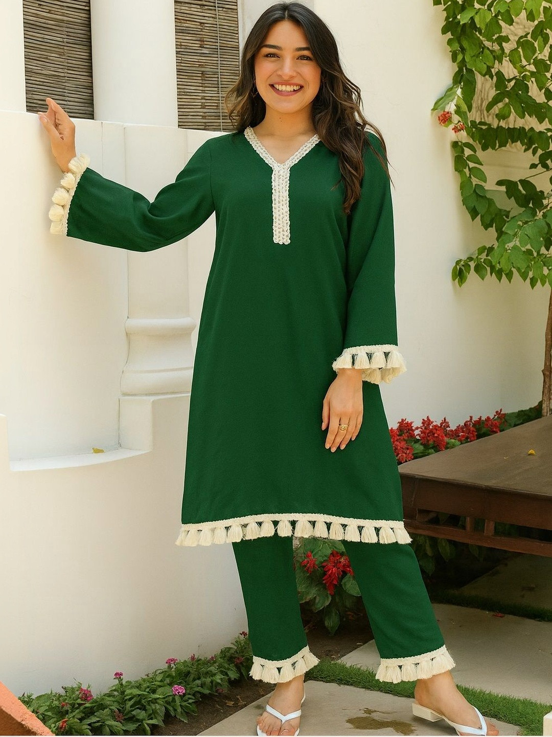 SANTOPERA DESIGNER Women Regular Thread Work Kurta with Trousers