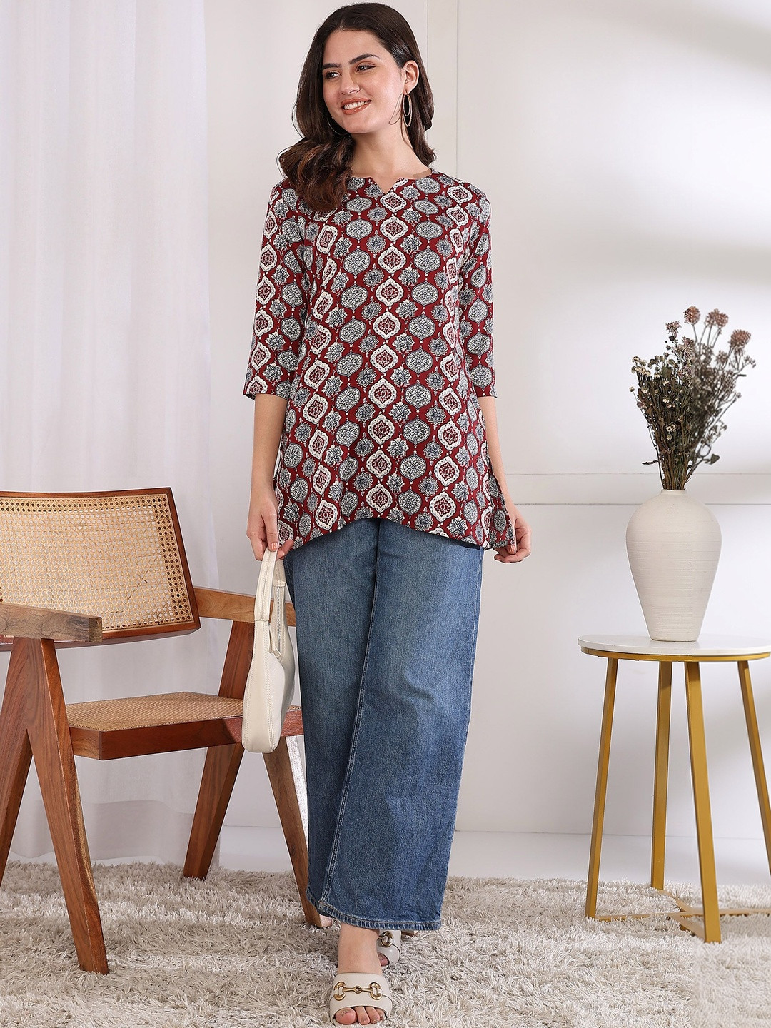 JANKHI Ethnic Printed V-Neck Kurtis