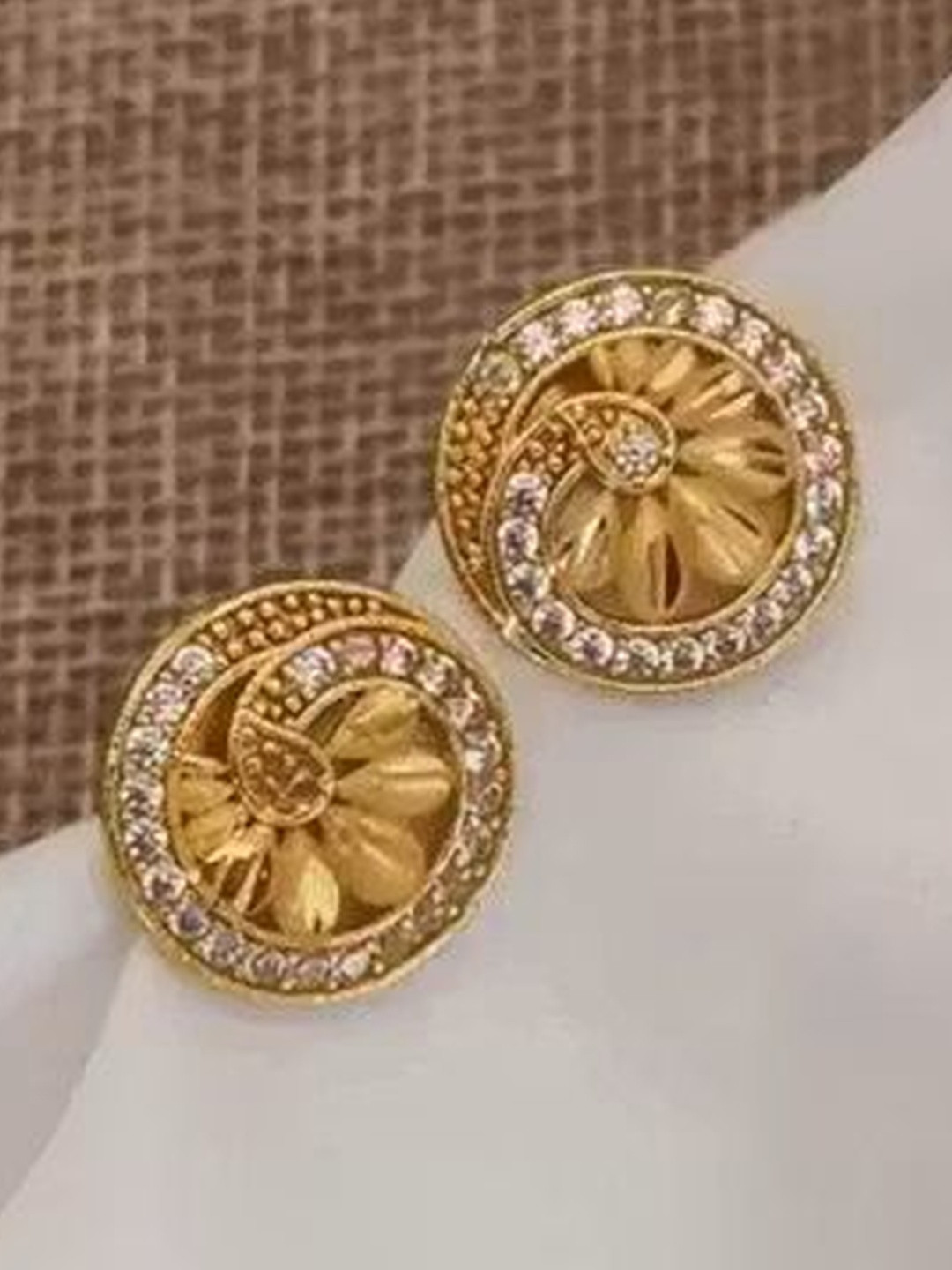 DIVASTRI Circular Studs Earrings