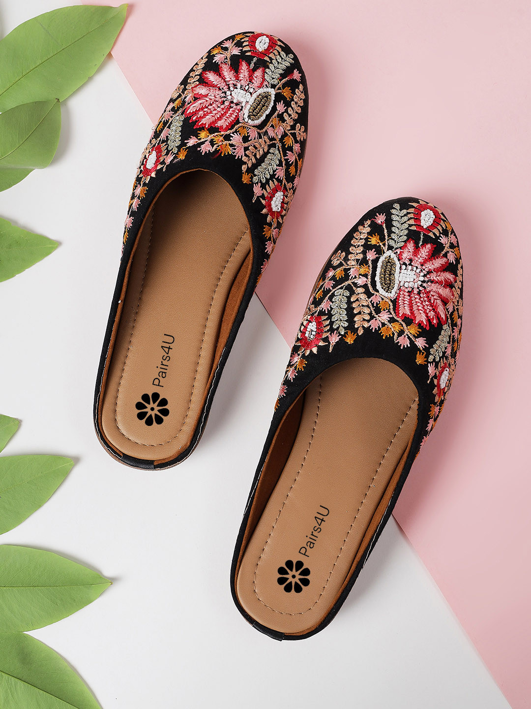 Pairs4U Women Embellished Mojaris