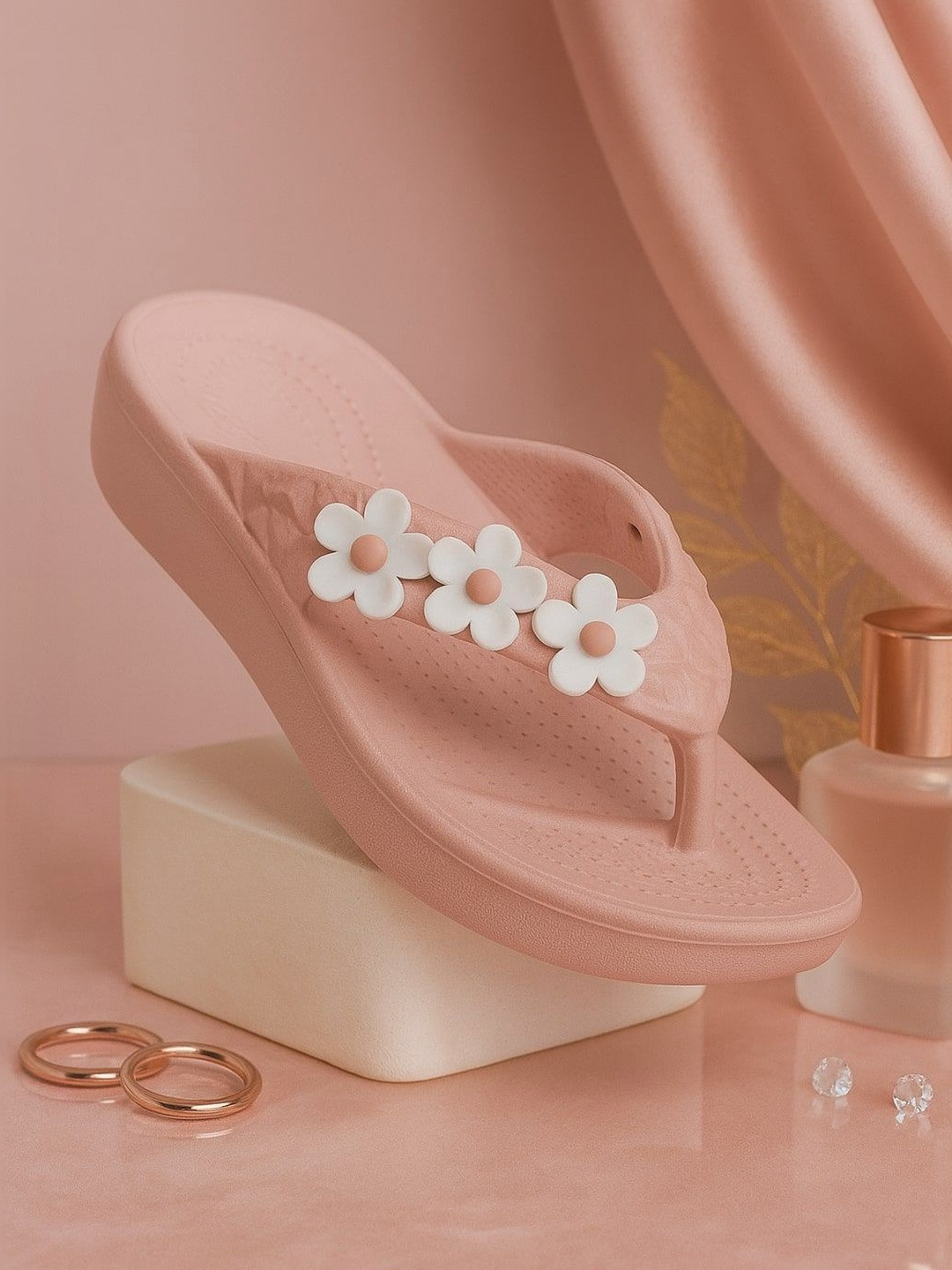 SHUPSHOO Women Embellished Thong Flip-Flops