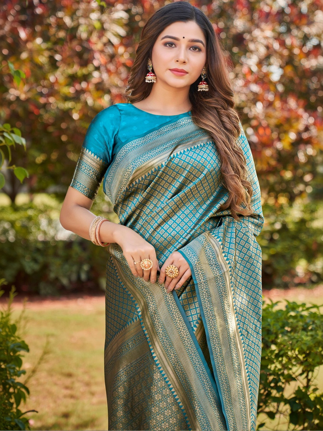 FABLAND Woven Design Zari Silk Blend Kanjeevaram Saree