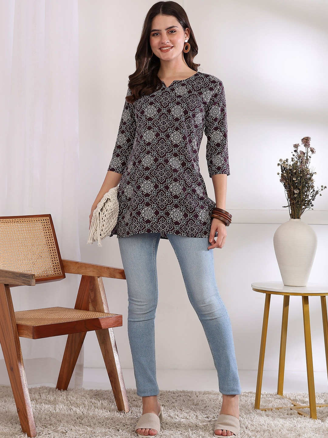 JANKHI Ethnic Printed V-Neck Kurtis
