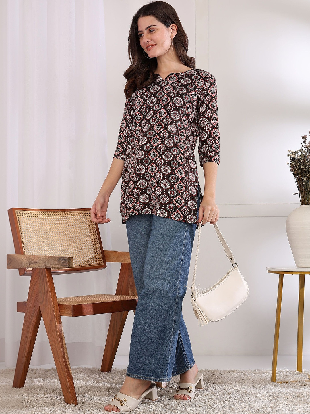 JANKHI Ethnic Printed V-Neck Kurtis