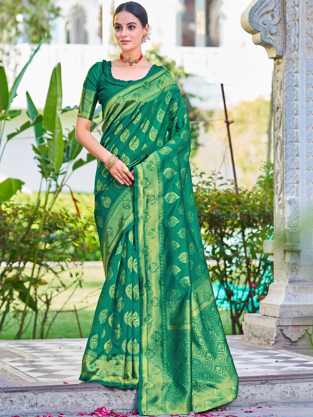 FABLAND Ethnic Motifs Zari Silk Blend Kanjeevaram Saree