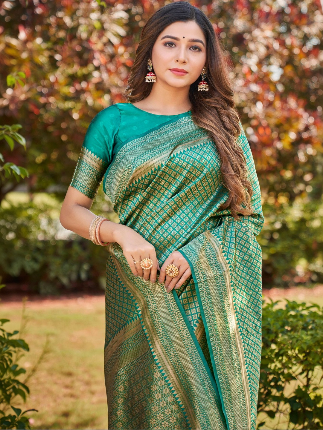 FABLAND Woven Design Zari Silk Blend Kanjeevaram Saree