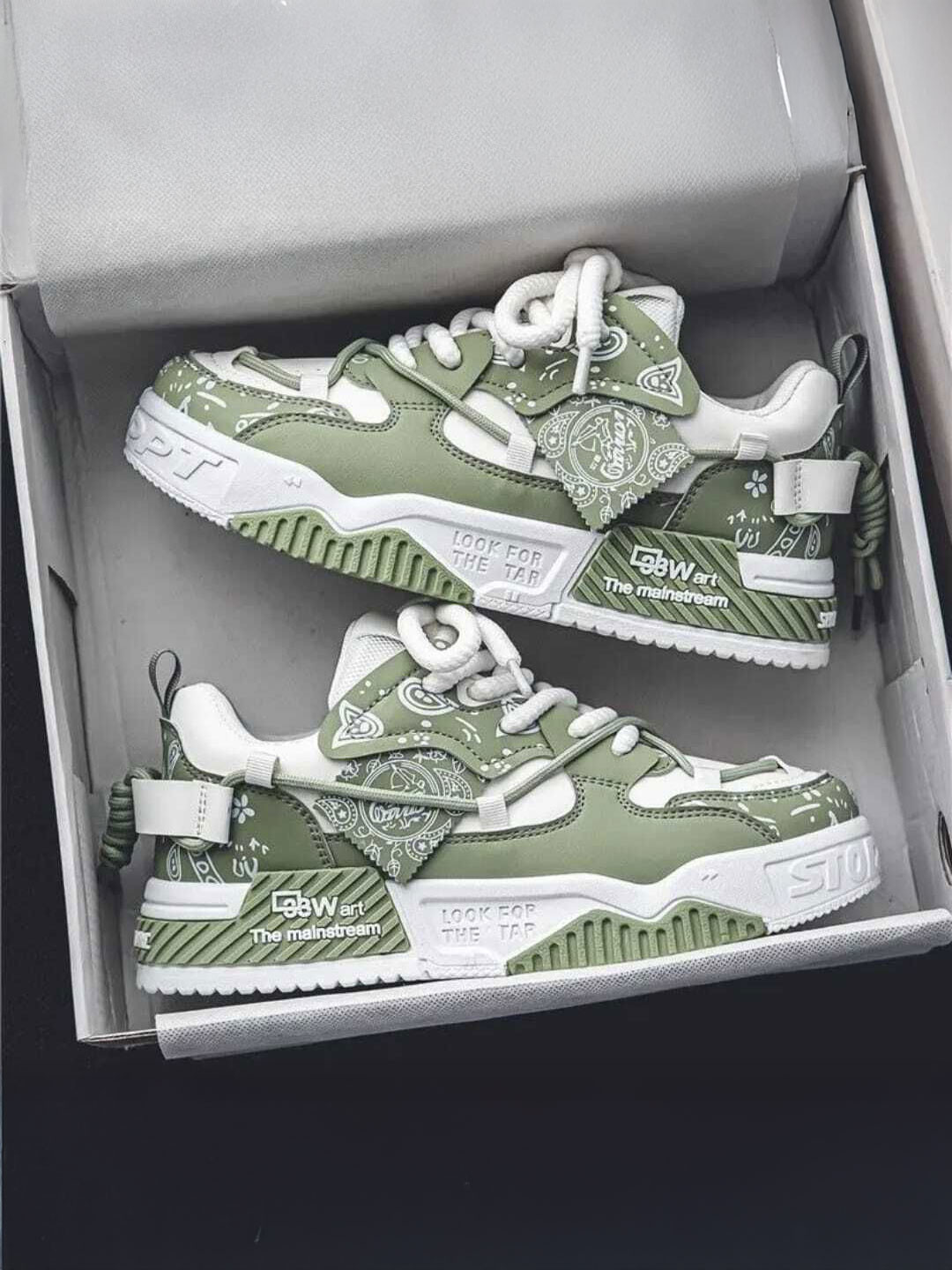 TIGONIS Men Printed Sneakers