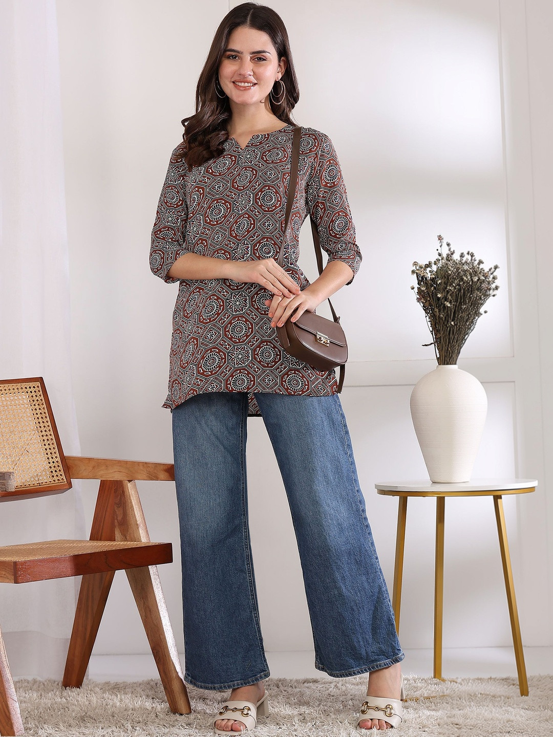 JANKHI Ethnic Printed V-Neck Kurtis