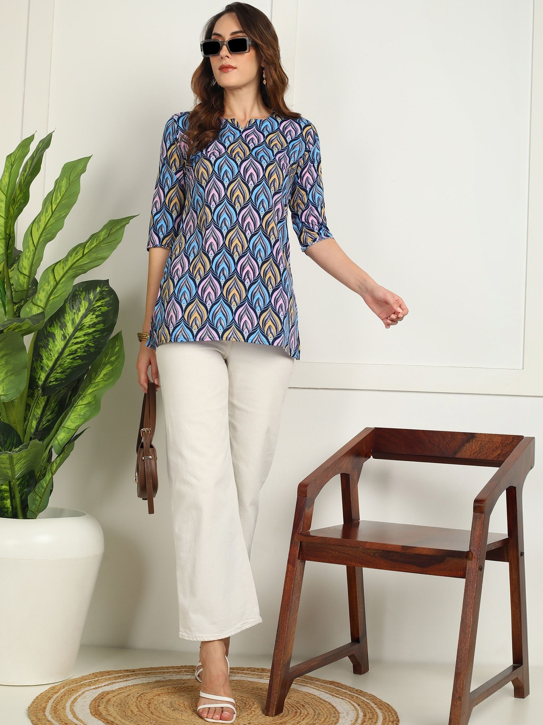 JANKHI Ethnic Printed V-Neck Kurtis