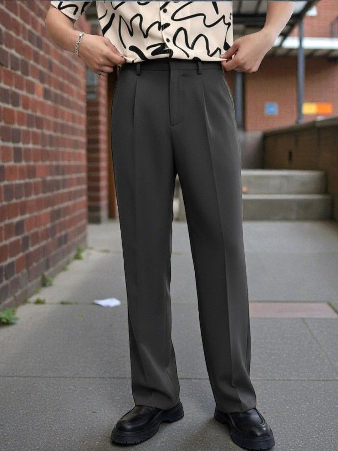 COVZ Men Korean Loose Fit Easy Wash Pleated Trousers