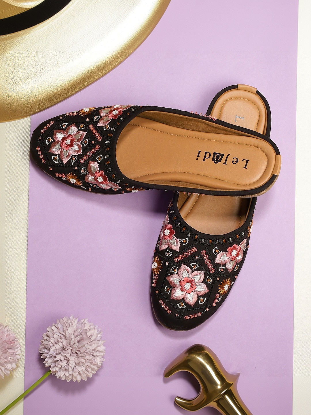 LEJODI Women Ethnic Canvas Shoe-Style Flats