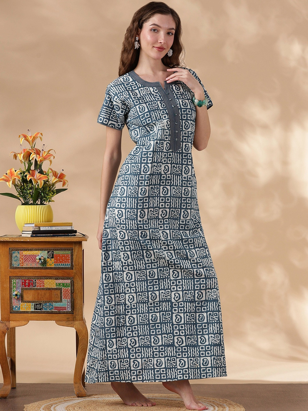 9shines Label Printed Maxi Nightdress
