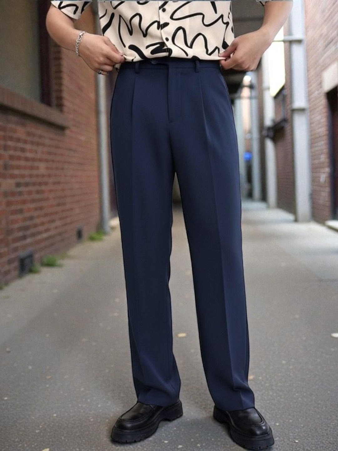 COVZ Men Korean Loose Fit Easy Wash Pleated Trousers
