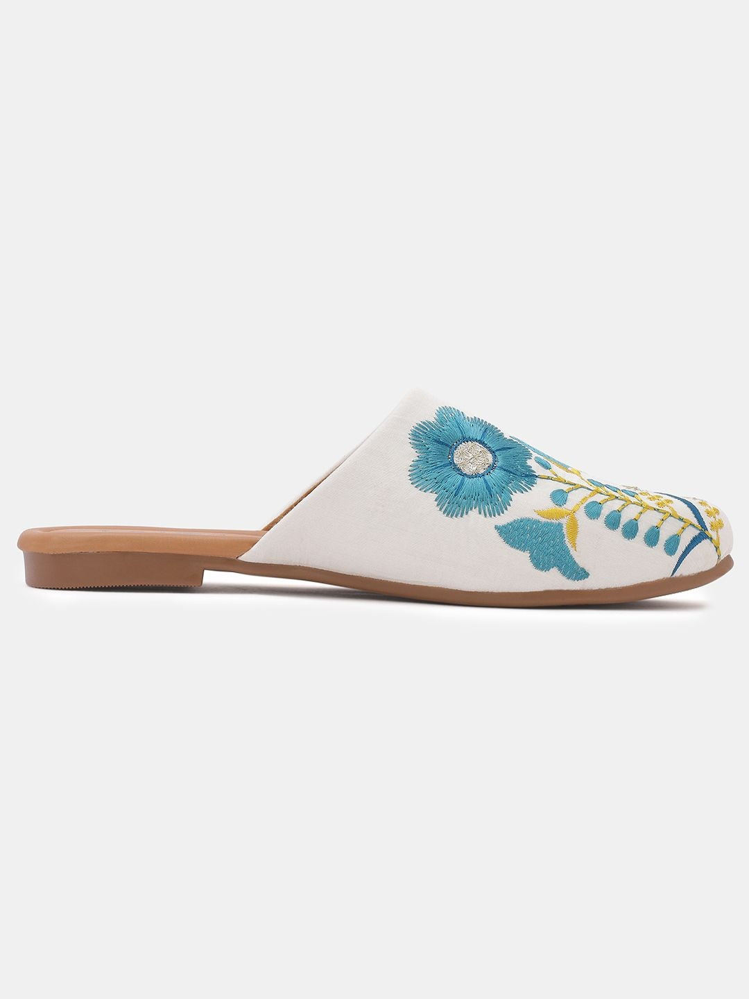 LEJODI Women Ethnic Canvas Comfort Flats