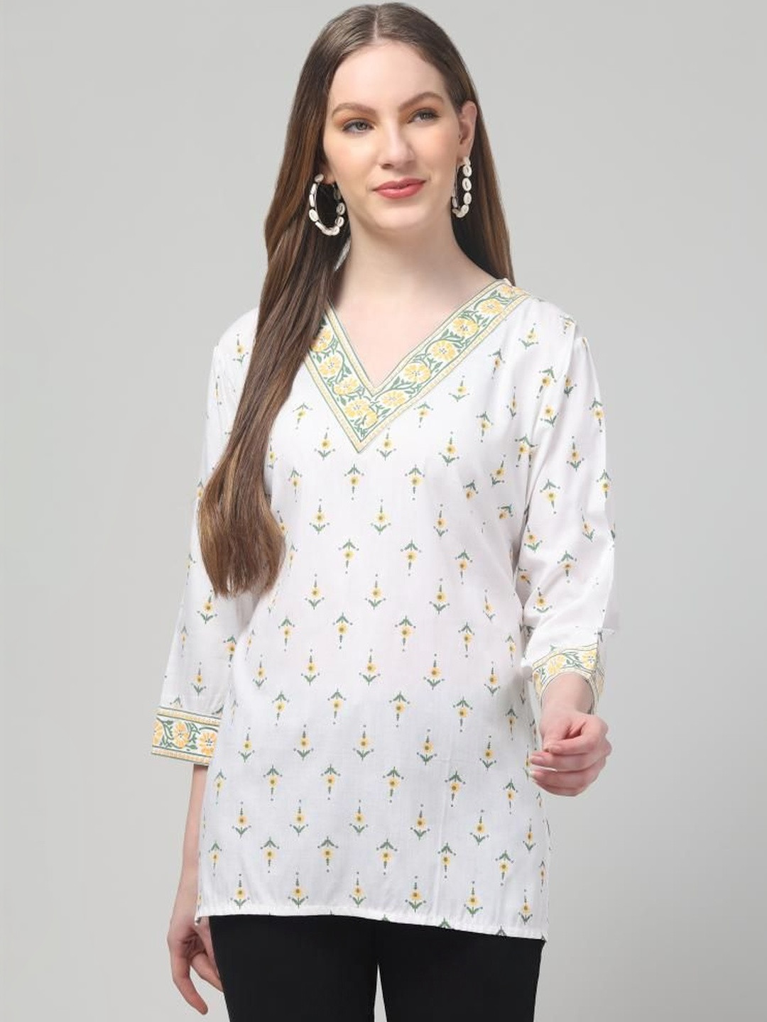 SYNTHIFY Ethnic Motifs Printed V-Neck Kurti
