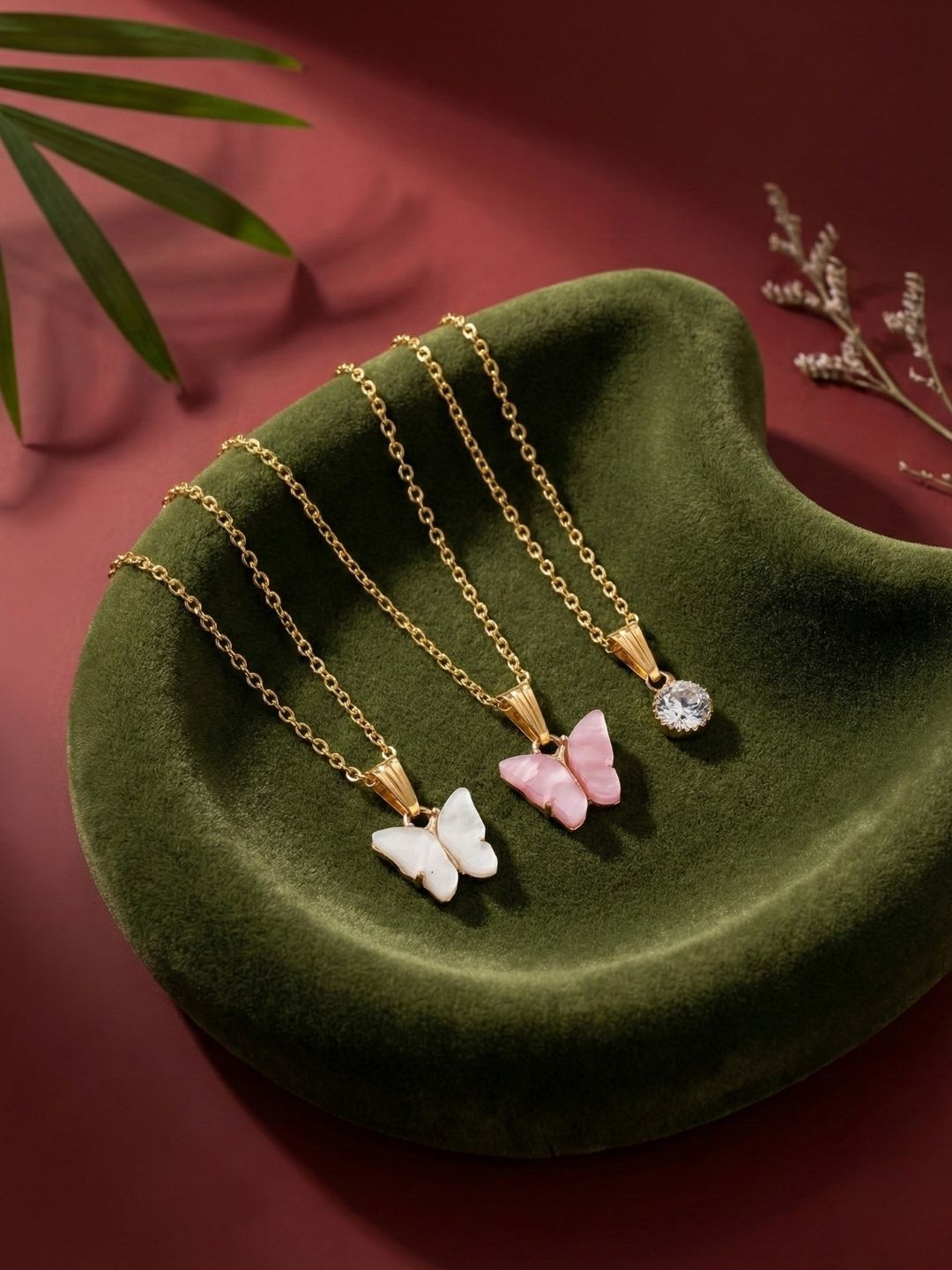 glitchez Brass Gold-Plated Necklace