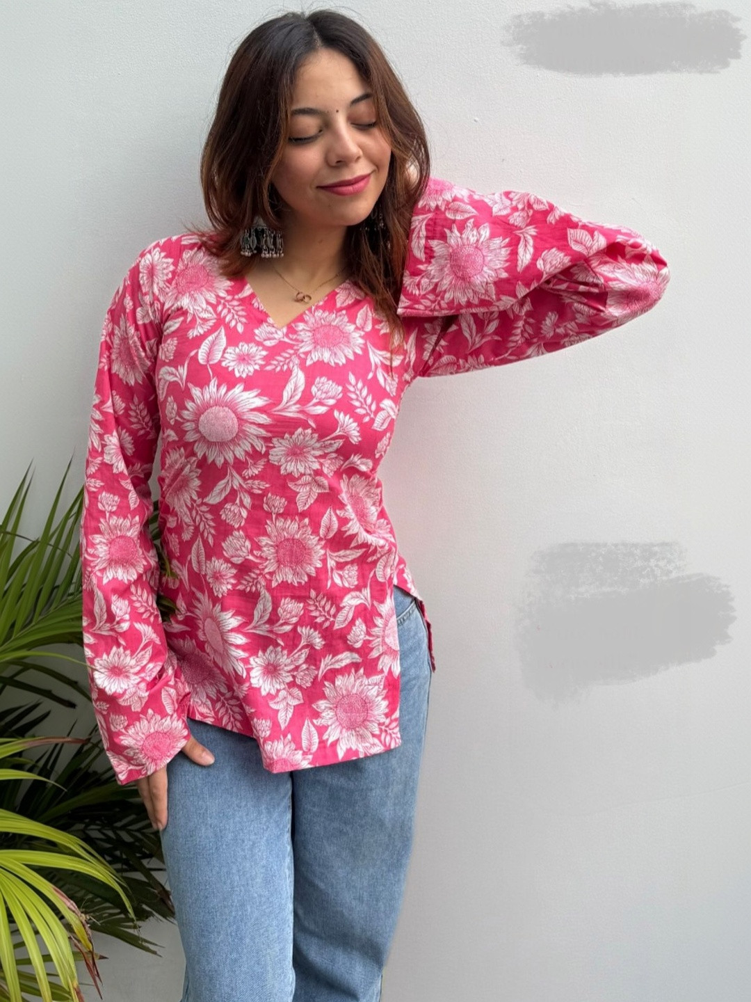 HIBIKI Women Floral Printed Bell Sleeves Floral Kurta