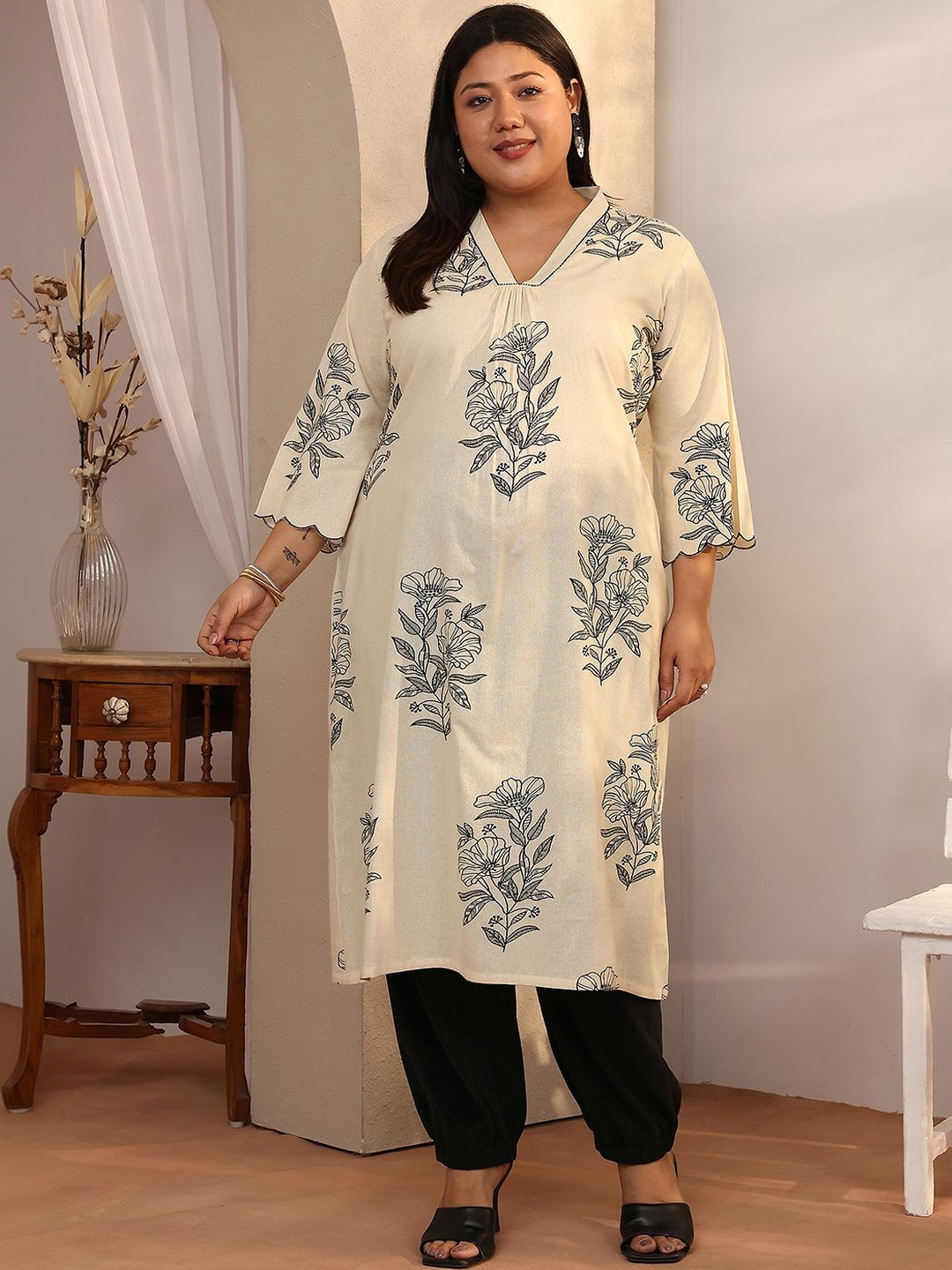 Extra Love By Libas Plus Size Women Floral Printed Flared Sleeves Gotta Patti Kurta