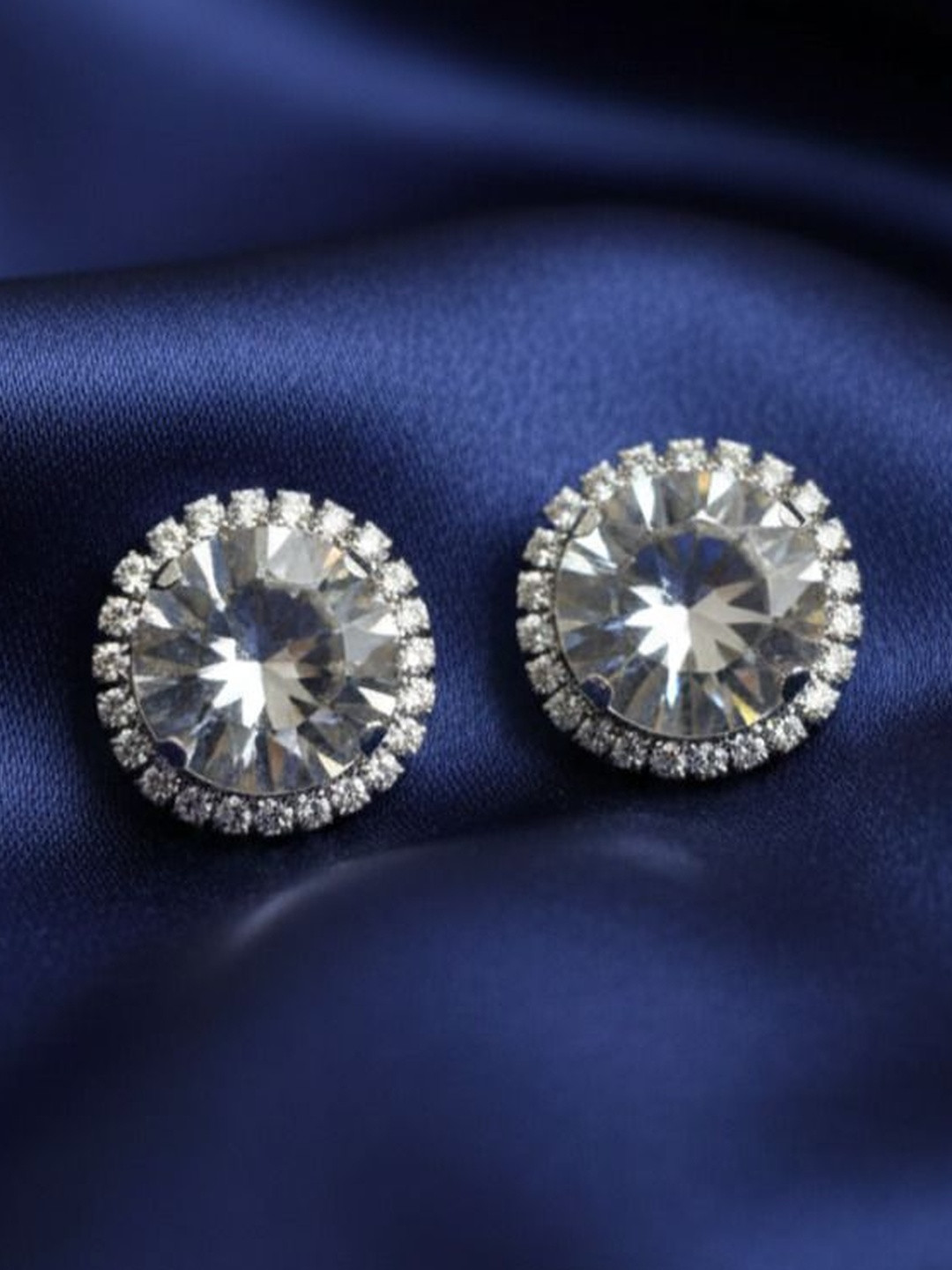 Nui Circular Studs Earrings