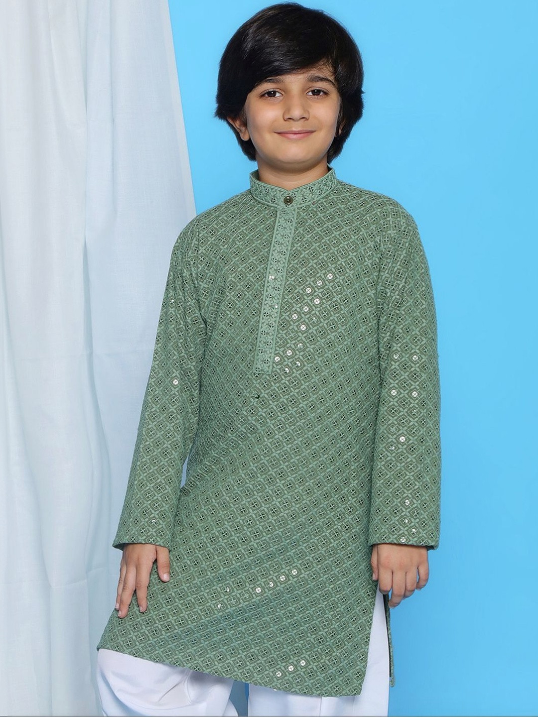 Aj DEZInES Boys Embroidered Chikankari Kurta