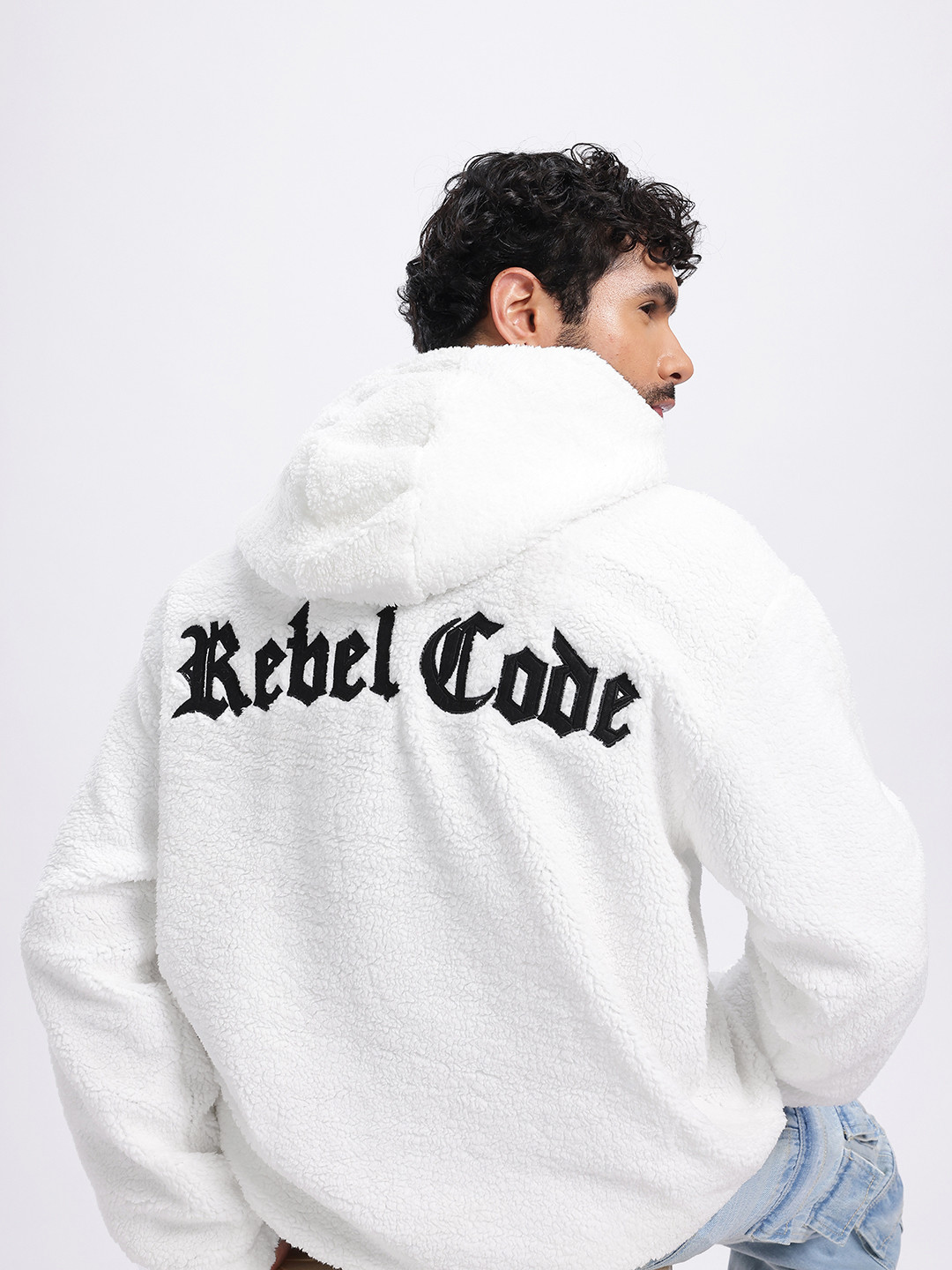 glitchez Men Embroidered Hooded Sweatshirt