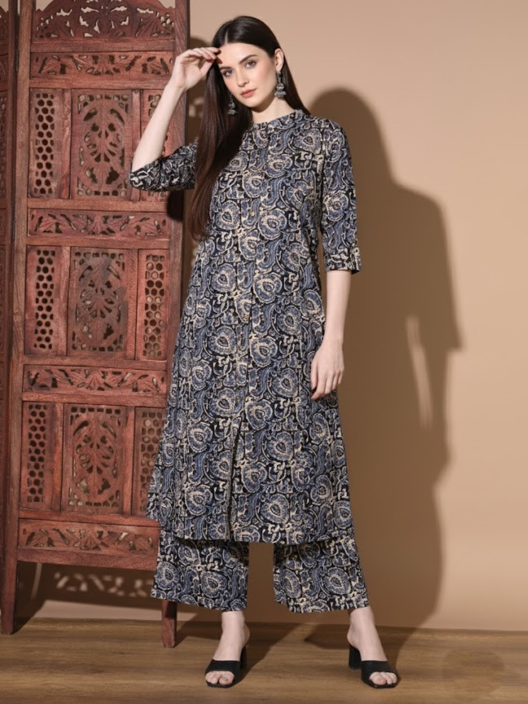 KALINI Women Ethnic Motifs Printed Cotton Kurta with Palazzo